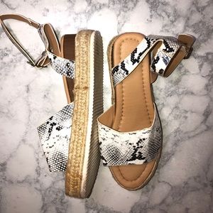 Espadrille sandals
